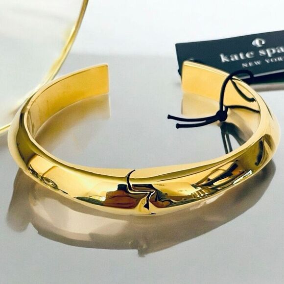 NWT Gorgeous Kate Spade New York  Raise the Bar Cuff Gold Polished Bracelet - Picture 1 of 13